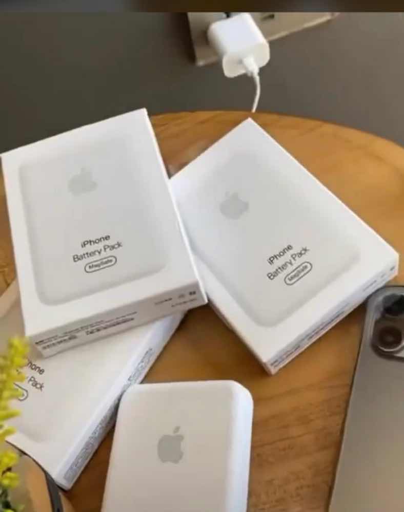 MagSafe power bank for iPhone image - mobimarket