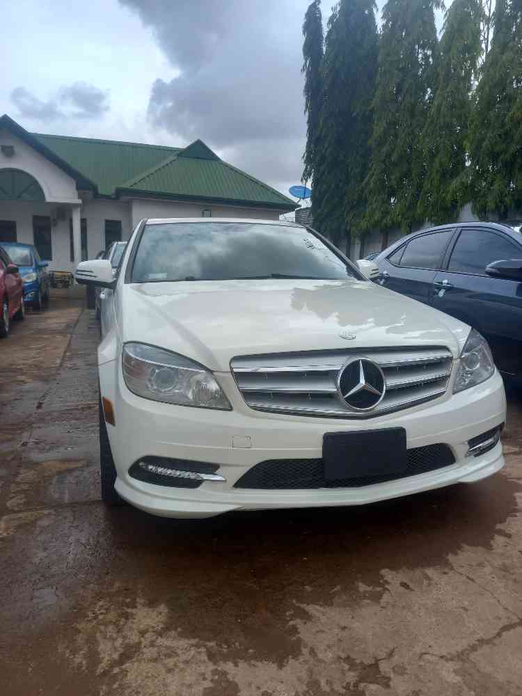 Mercedes Benz C300 image - Mobimarket