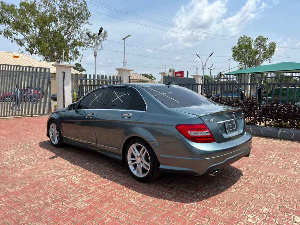 Direct Belgium c300 with original custom papers image - mobimarket