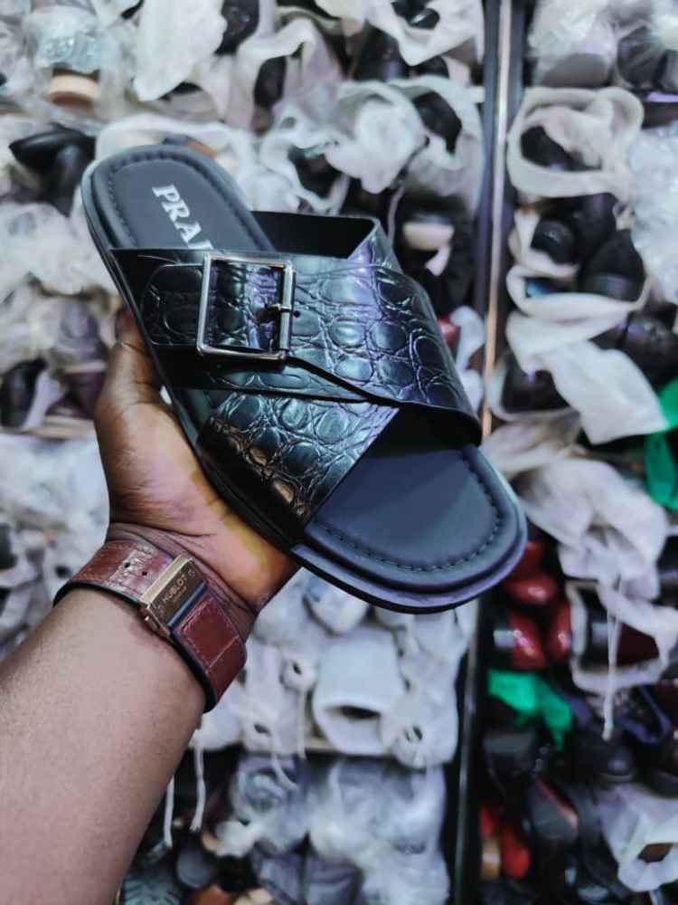 Gucci palm sandals shop