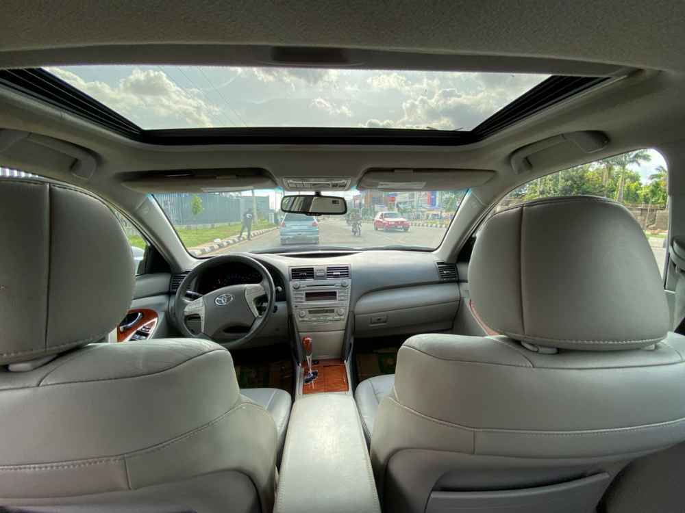 TOYOTA CAMRY XLE image - mobimarket