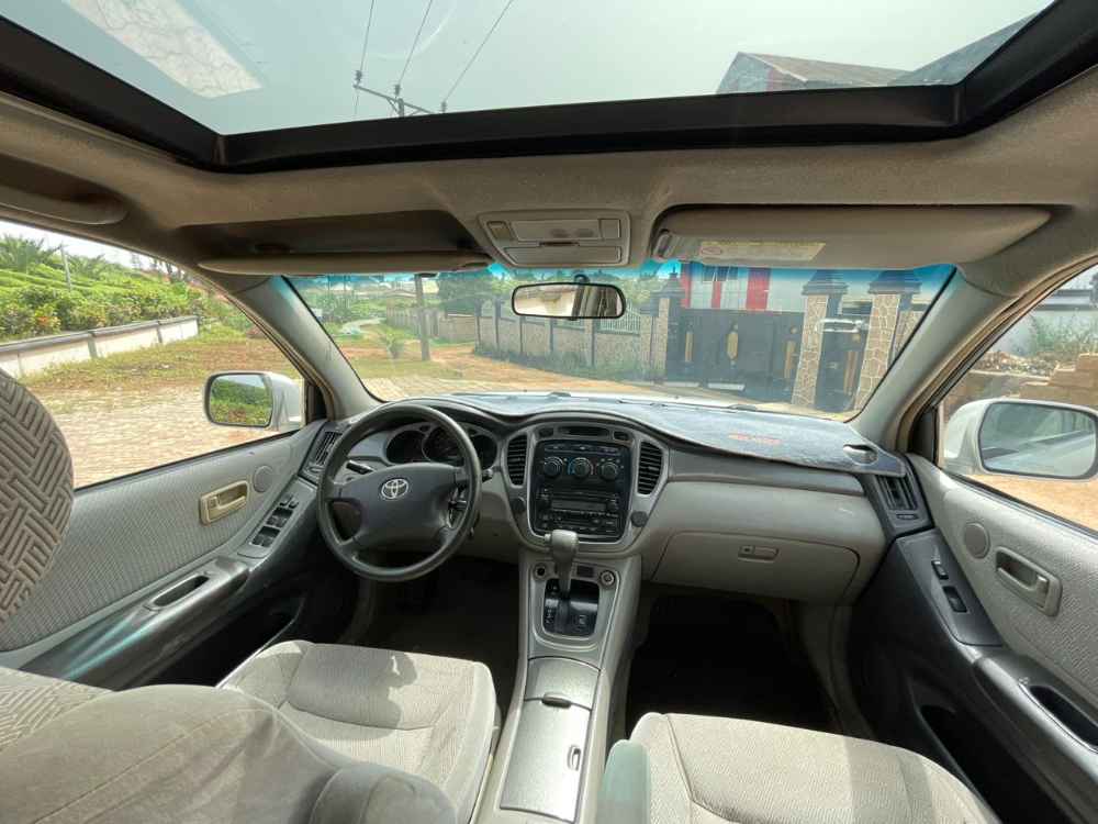 TOYOTA HIGHLANDER 2002 MODEL image - mobimarket