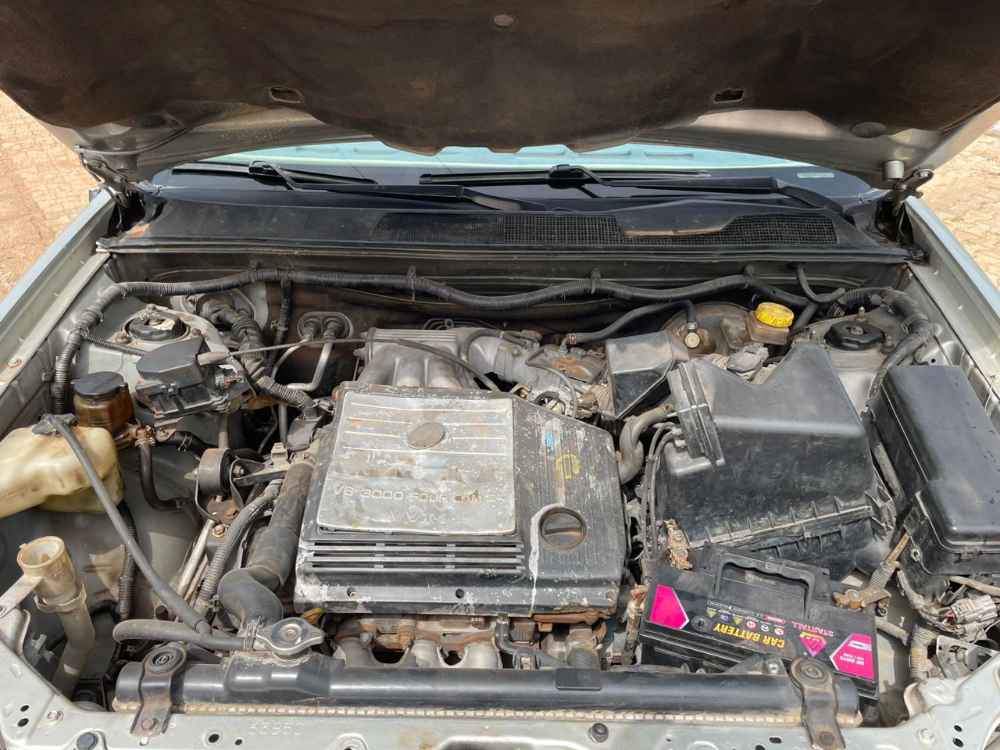 TOYOTA HIGHLANDER 2002 MODEL image - mobimarket