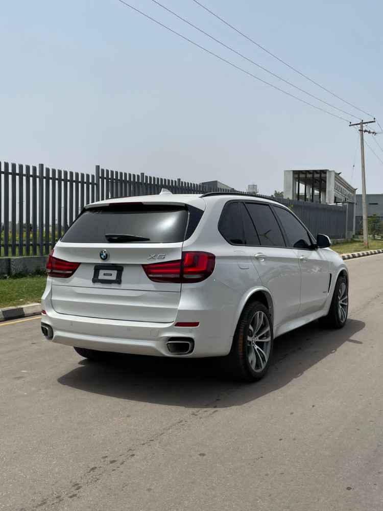 BMW X5 2014 MODEL image - mobimarket