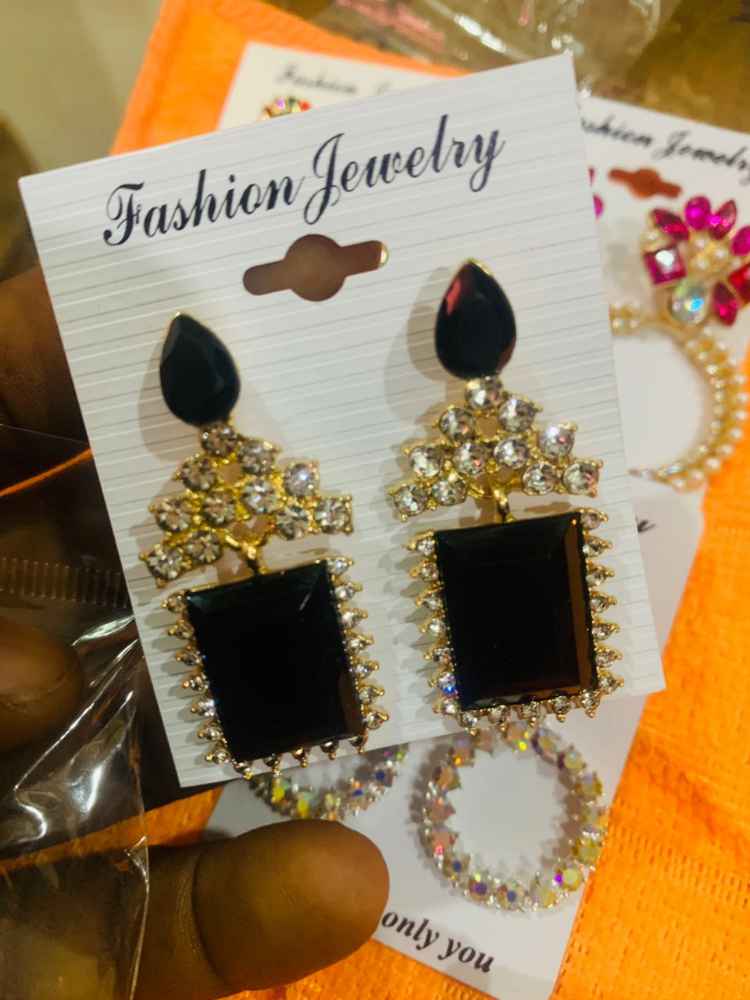 Gold plated earrings image - Mobimarket