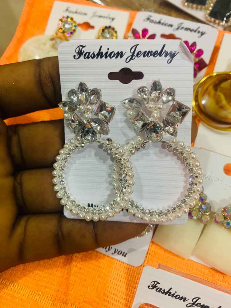 Gold plated earrings image - mobimarket