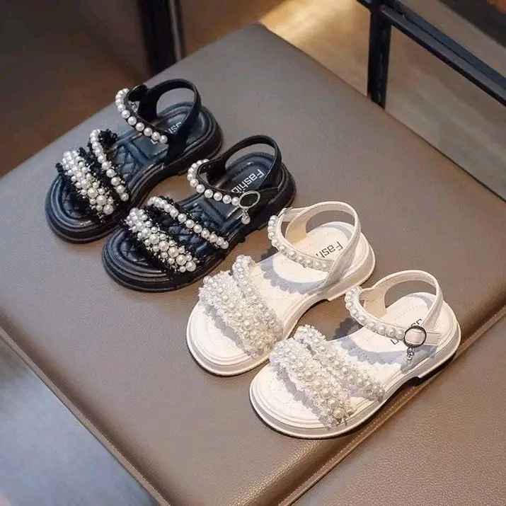 Kind of kids shoes image - Mobimarket