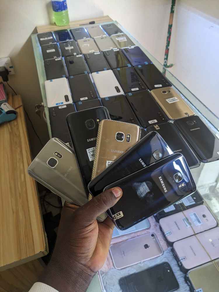 Samsung Galaxy S7 image - Mobiarket