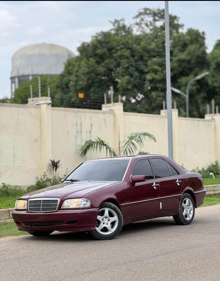Car image - Mobi market