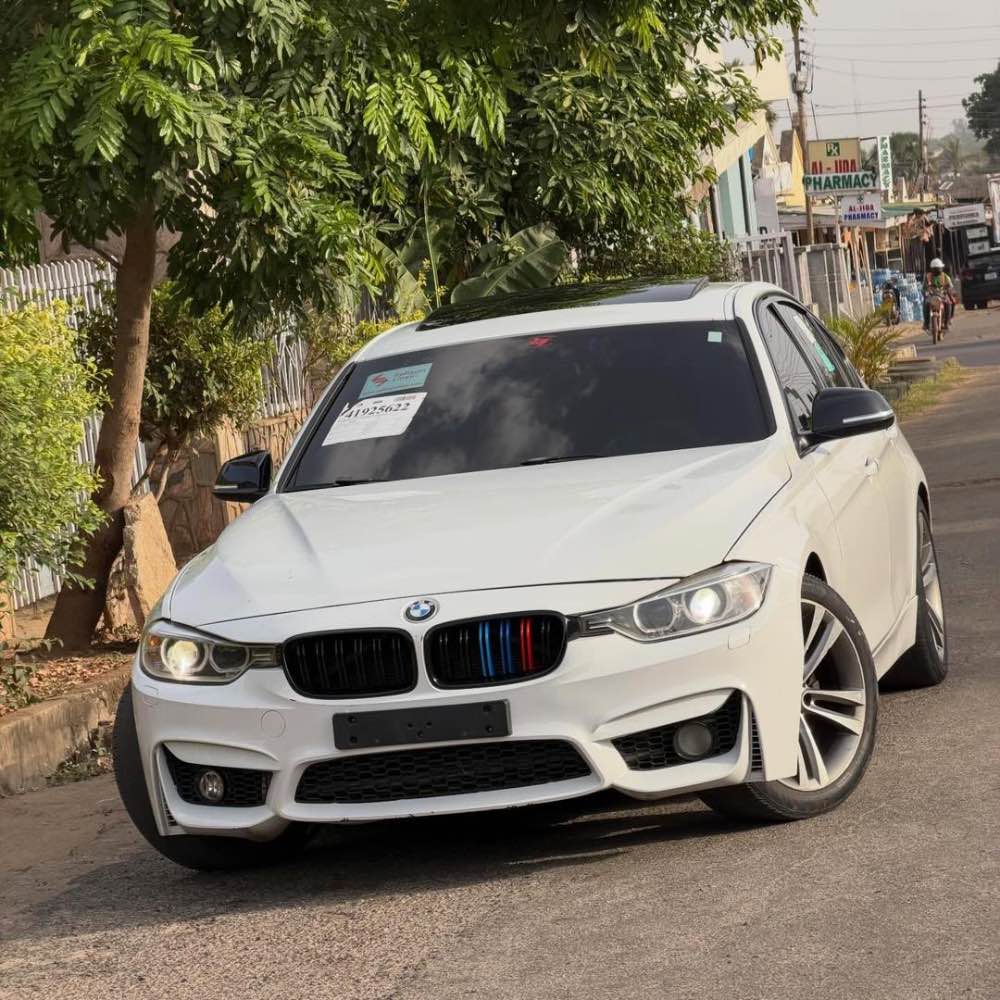 BMW F30 image - mobimarket