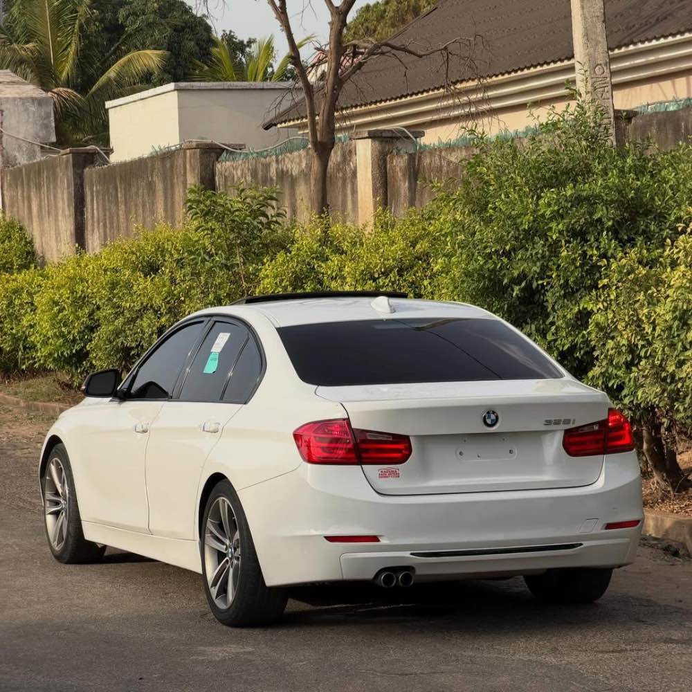 BMW F30 image - mobimarket