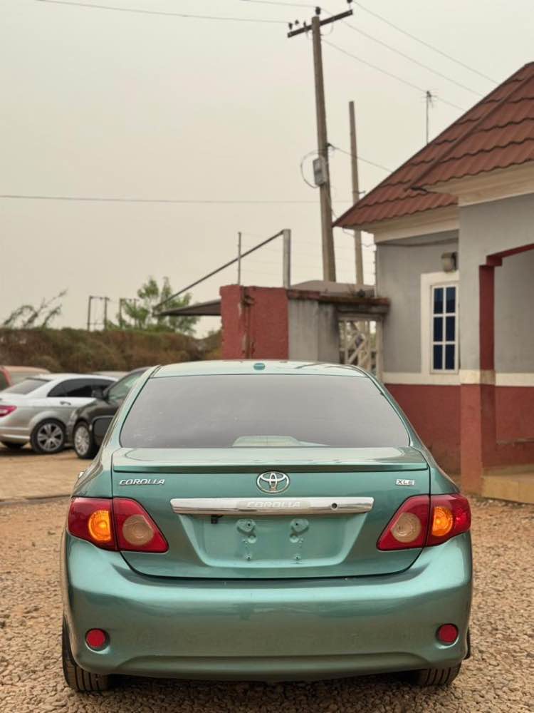 TOYOTA COROLLA 2010 image - mobimarket