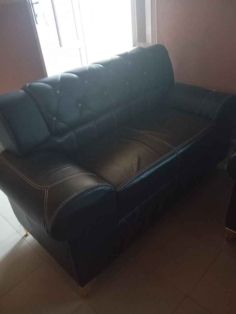 Set of leather chair image - Mobiarket